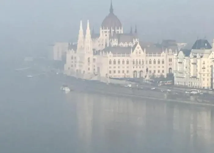 Spacious In Centre With Fireplace Appartement Budapest