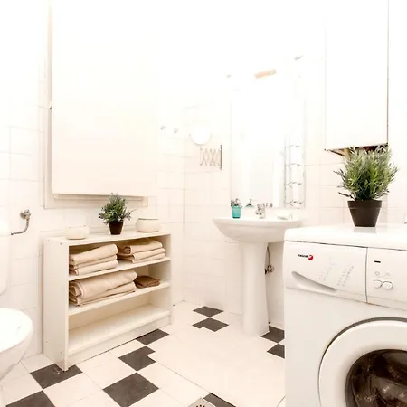 Apartmán Spacious In Centre With Fireplace *